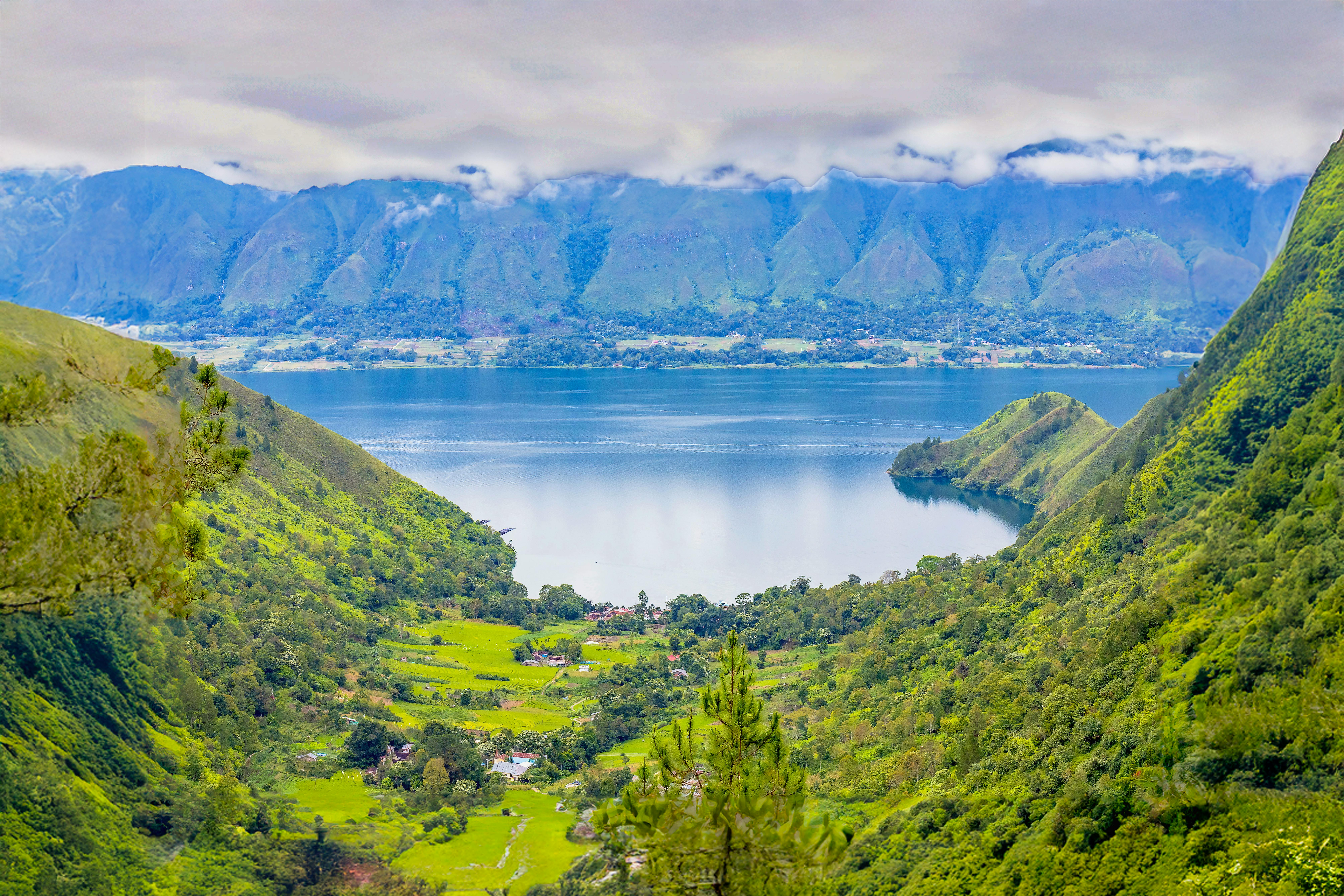 North Sumatra Luxury Journey with Lake Toba & Batak Heritage